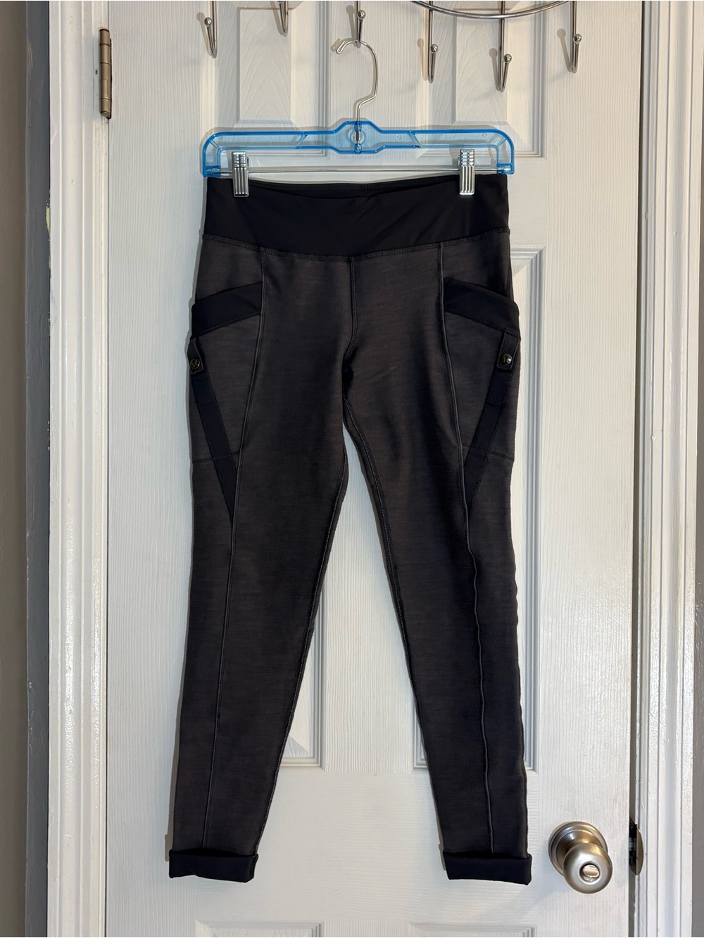 Lululemon Cargo Pocket Leggings Womens Size 6 Gray Heather Slub Knit Ankle Cuffs
